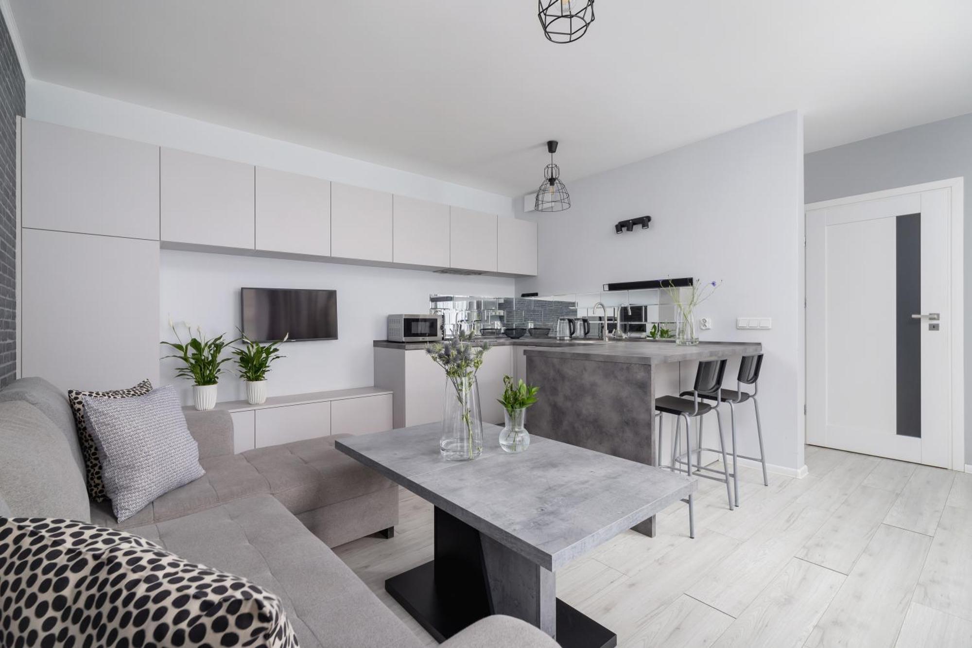 One Bedroom Apartment With A Balcony - Dietla 109 Street Krakow Bagian luar foto