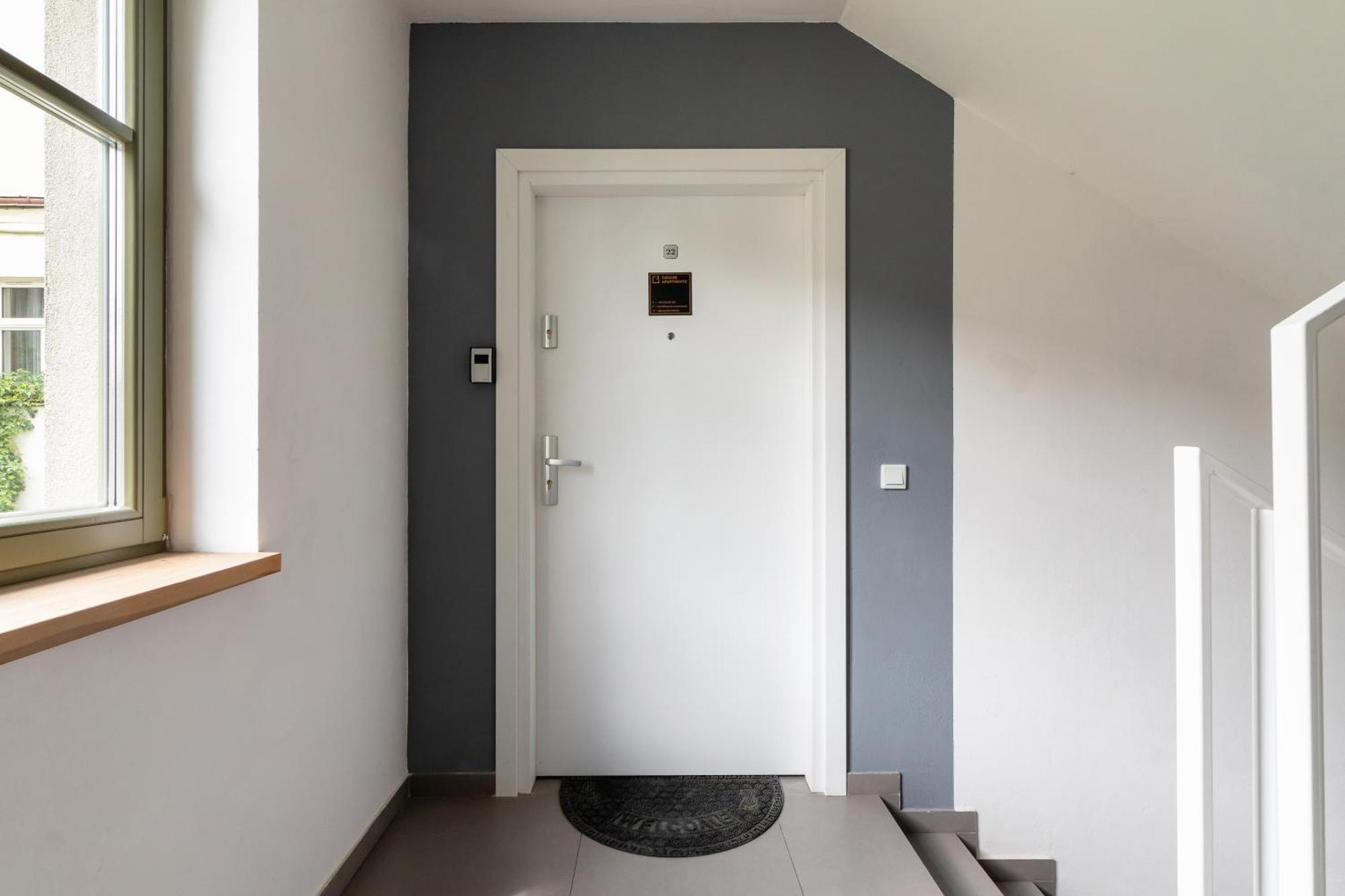 One Bedroom Apartment With A Balcony - Dietla 109 Street Krakow Bagian luar foto